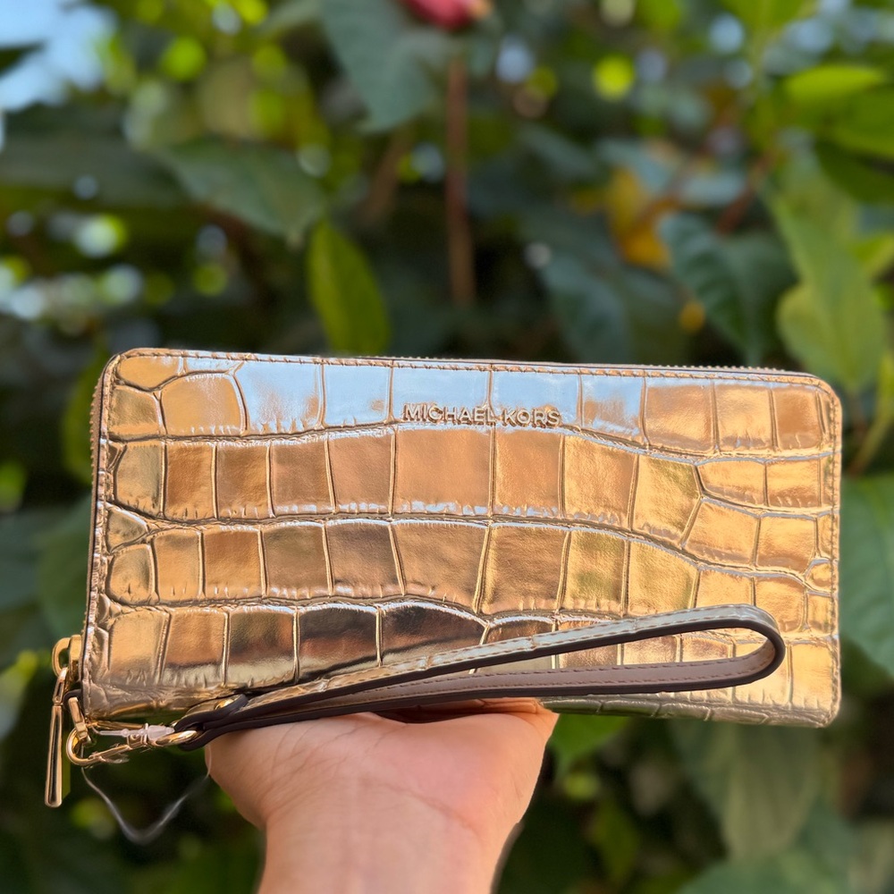 Michael Kors Jet Set Travel LG Croc-Embossed Wallet Pale Gold